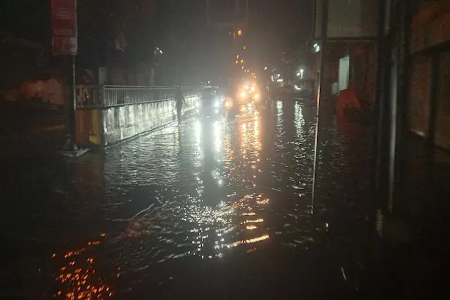 तेज हवाएं और Weather Alert रहें सतर्क