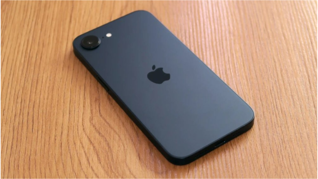iPhone 16e